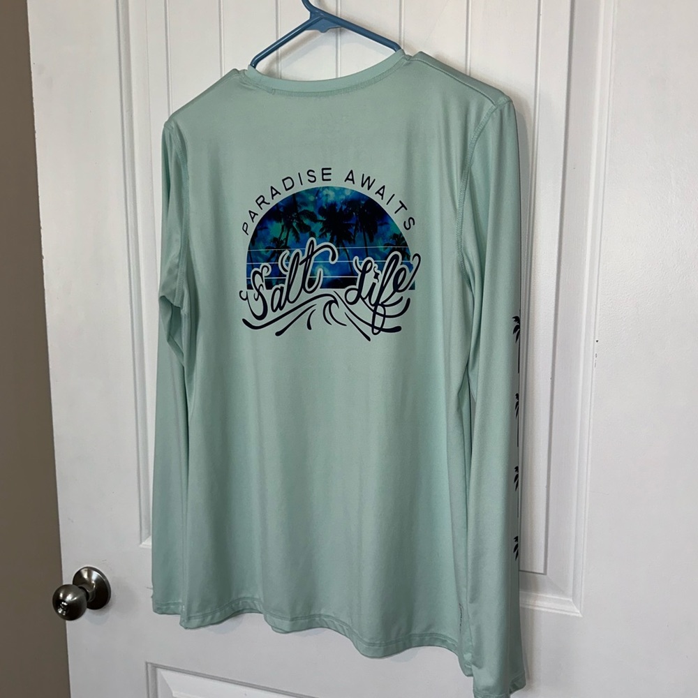 Women’s salt life shirt, size large NWOT